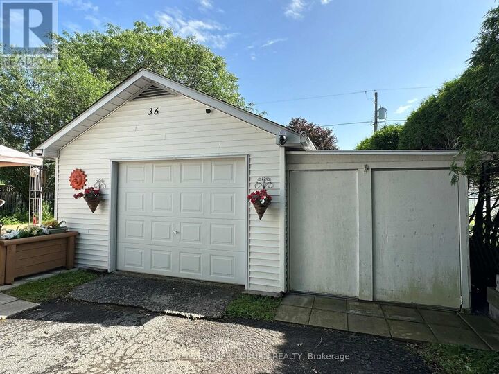 Property Photo:  36 Brouse Drive East  ON K0E 1K0 