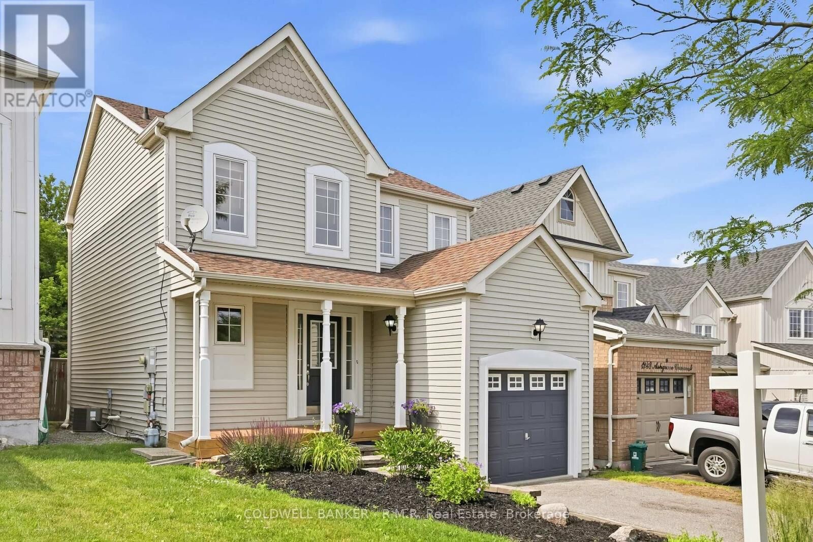 Property Photo: 1244 Ashgrove Crescent ON L1K 3A4