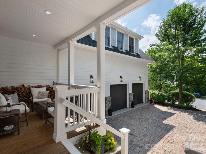 Property Photo: 1910 Bearberry Lane NC 28803