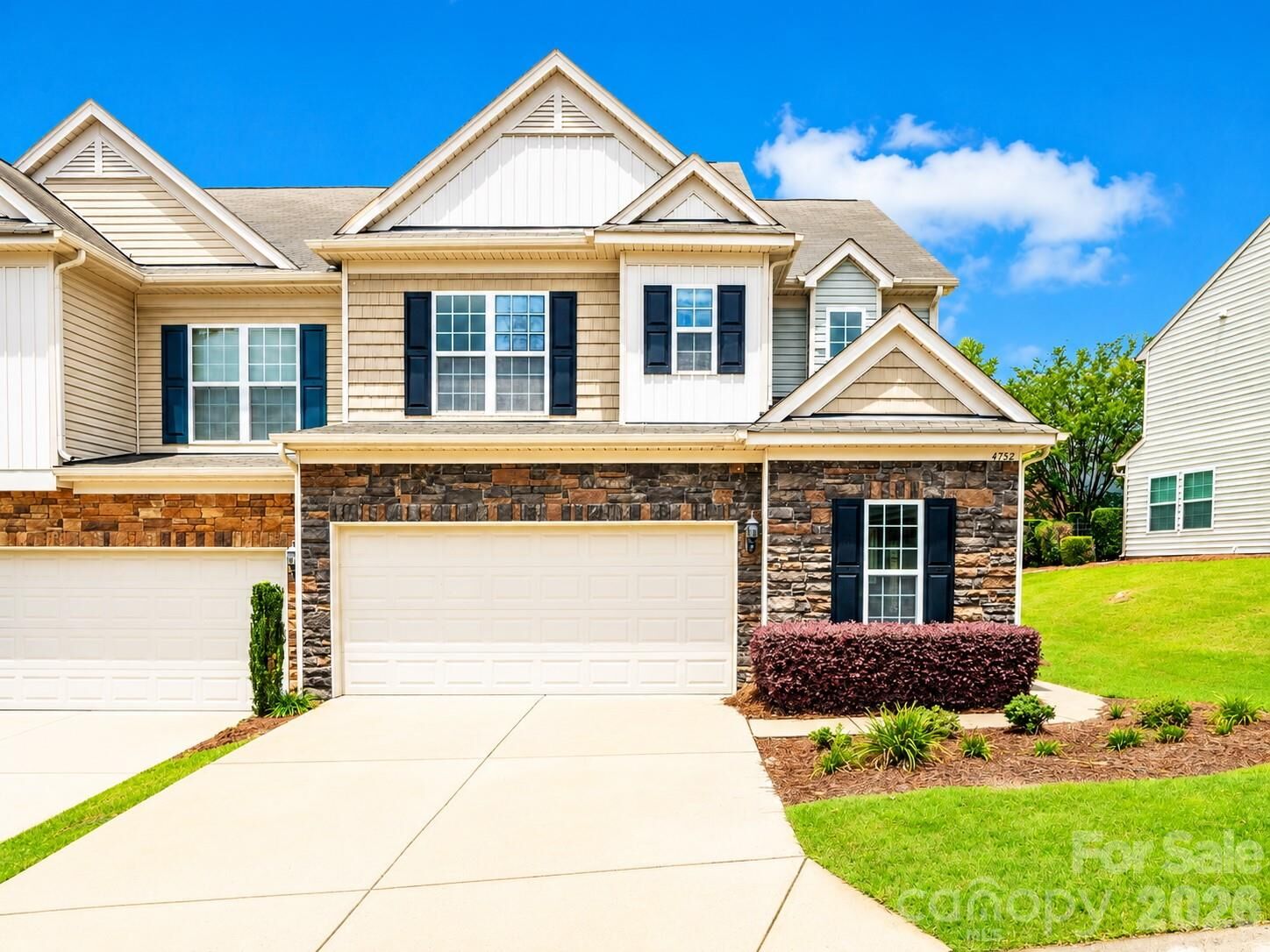 Property Photo: 4752 Mount Royal Lane NC 28210
