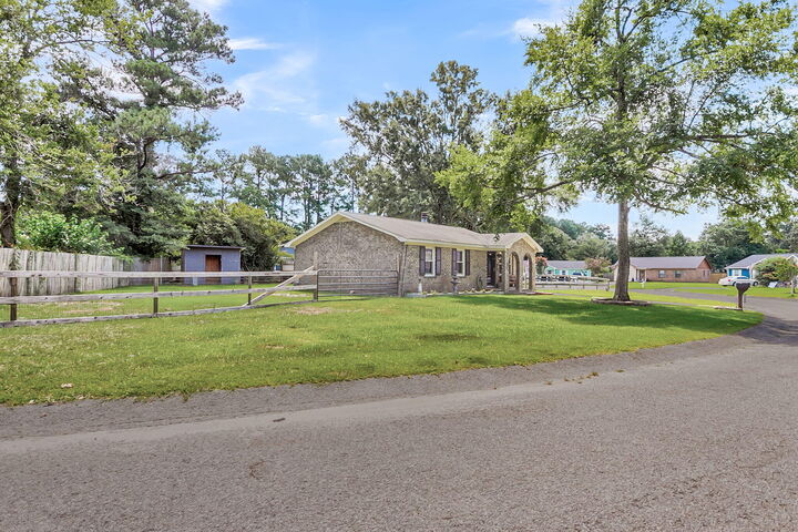 Property Photo:  103 McDuffie Court  SC 29486 