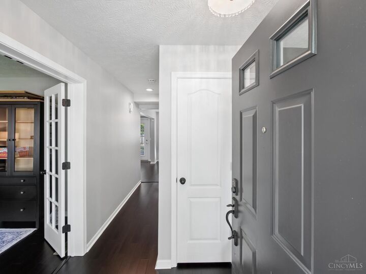 Property Photo:  4176 Knollview Court  OH 45103 