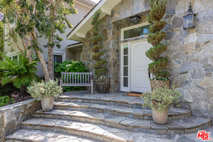 Property Photo: 1185 Corsica Dr CA 90272