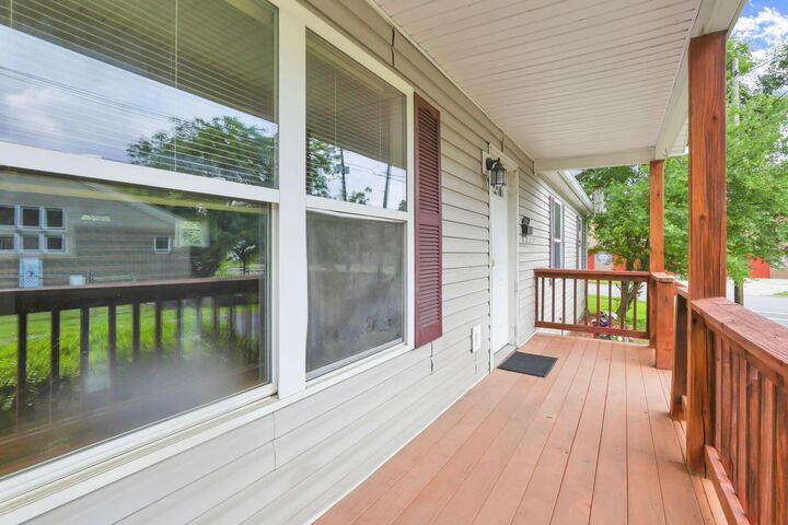 Property Photo:  18 Neil Street  OH 43015 