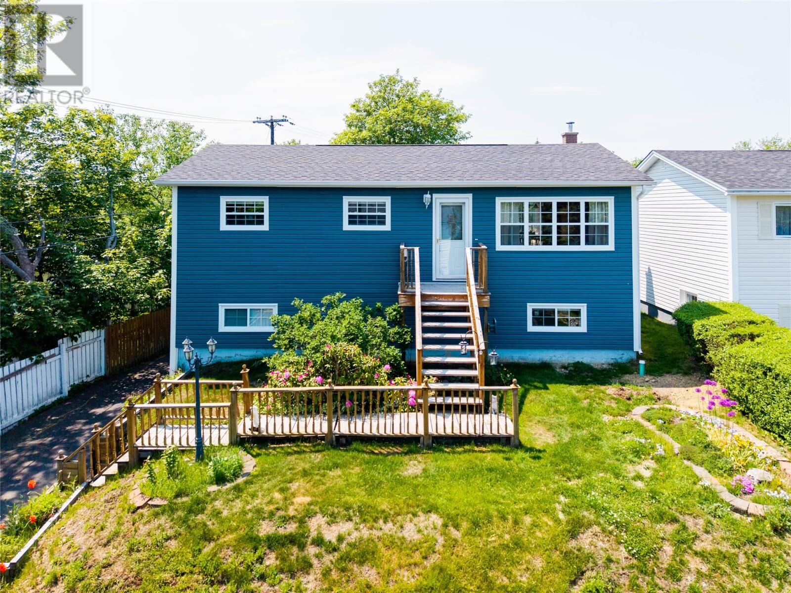 Property Photo:  28 Pleasant Avenue  NL A1N 1S4 