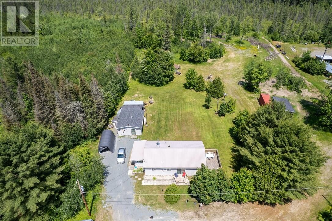 Property Photo: 55 Beauchamp Drive ON P5E 1R1