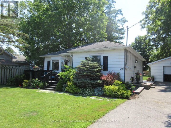 Property Photo: 240 Thomas Street West ON K7R 2H9