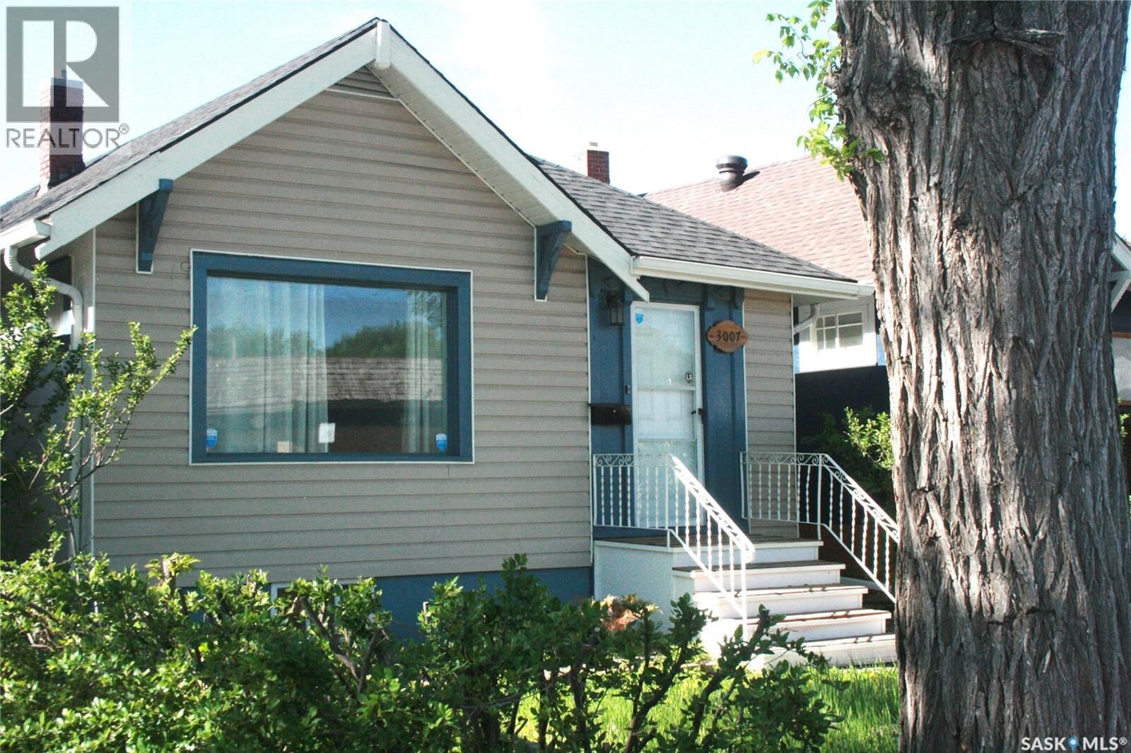 Property Photo:  3007 Dewdney Avenue  SK S4T 0Y3 