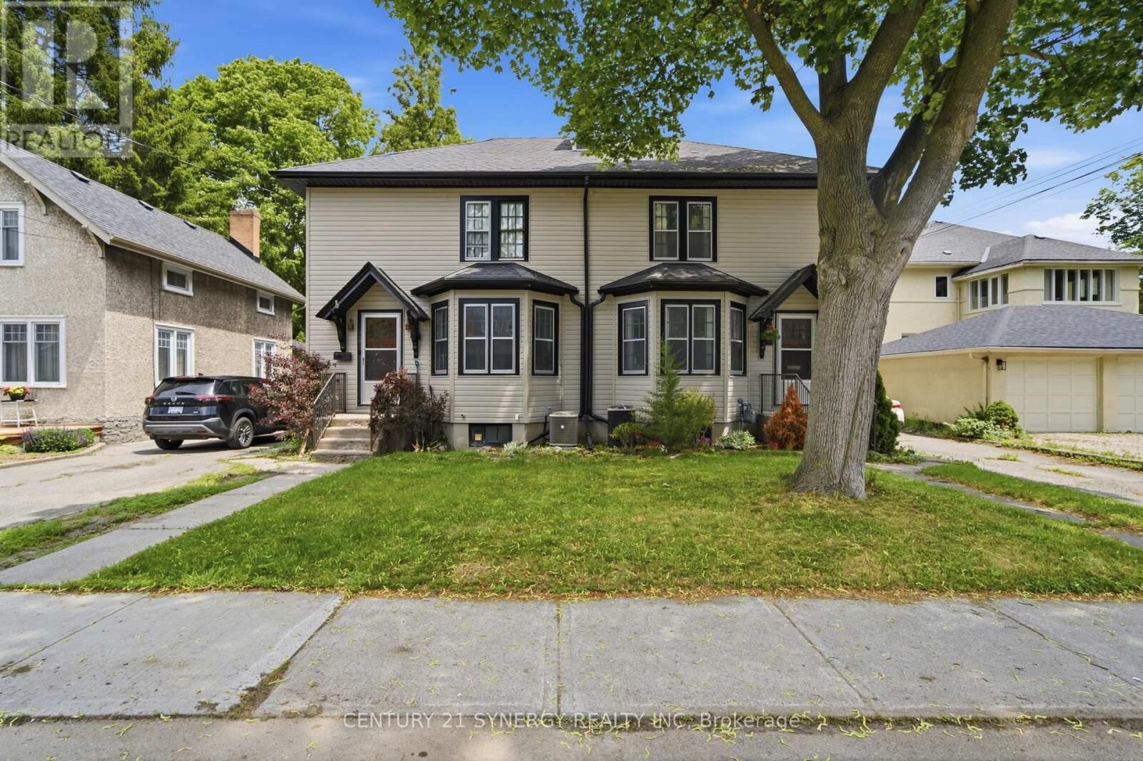 Property Photo:  207-209 Foster Avenue  ON K8N 3R1 