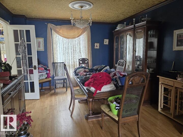 Property Photo: 79 Gariepy Crescent NW AB T6M 1B5