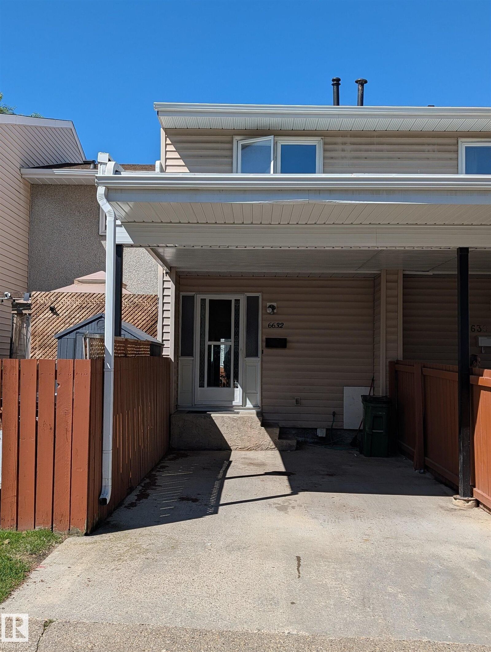 Property Photo: 6632 36A Avenue NW AB T6K 1S3