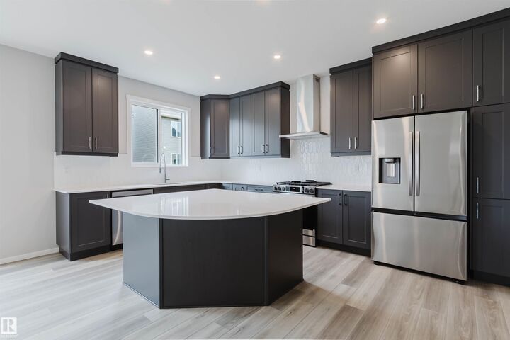 1523 206 Street NW — photo 1