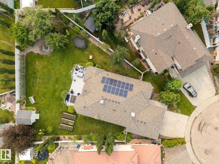 Property Photo:  8704 165 Avenue NW  AB T5Z 3W9 