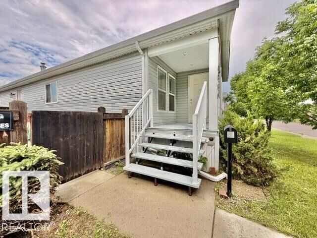Property Photo: 4810 48 Avenue AB T9A 0E7