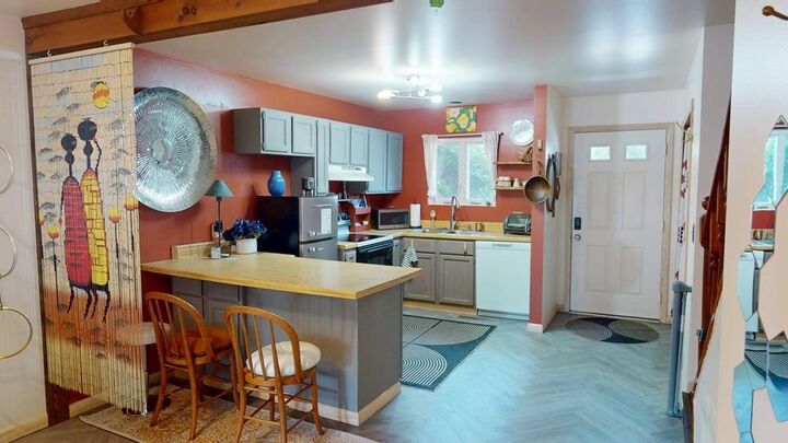 Property Photo:  7216 Oak Ridge Pl  VA 23336 