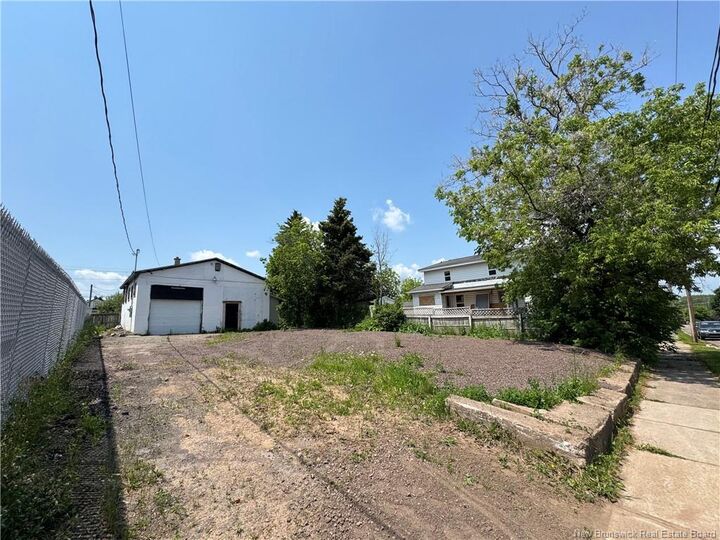 Property Photo:  190 Spruce Street  NB E1A 1P5 