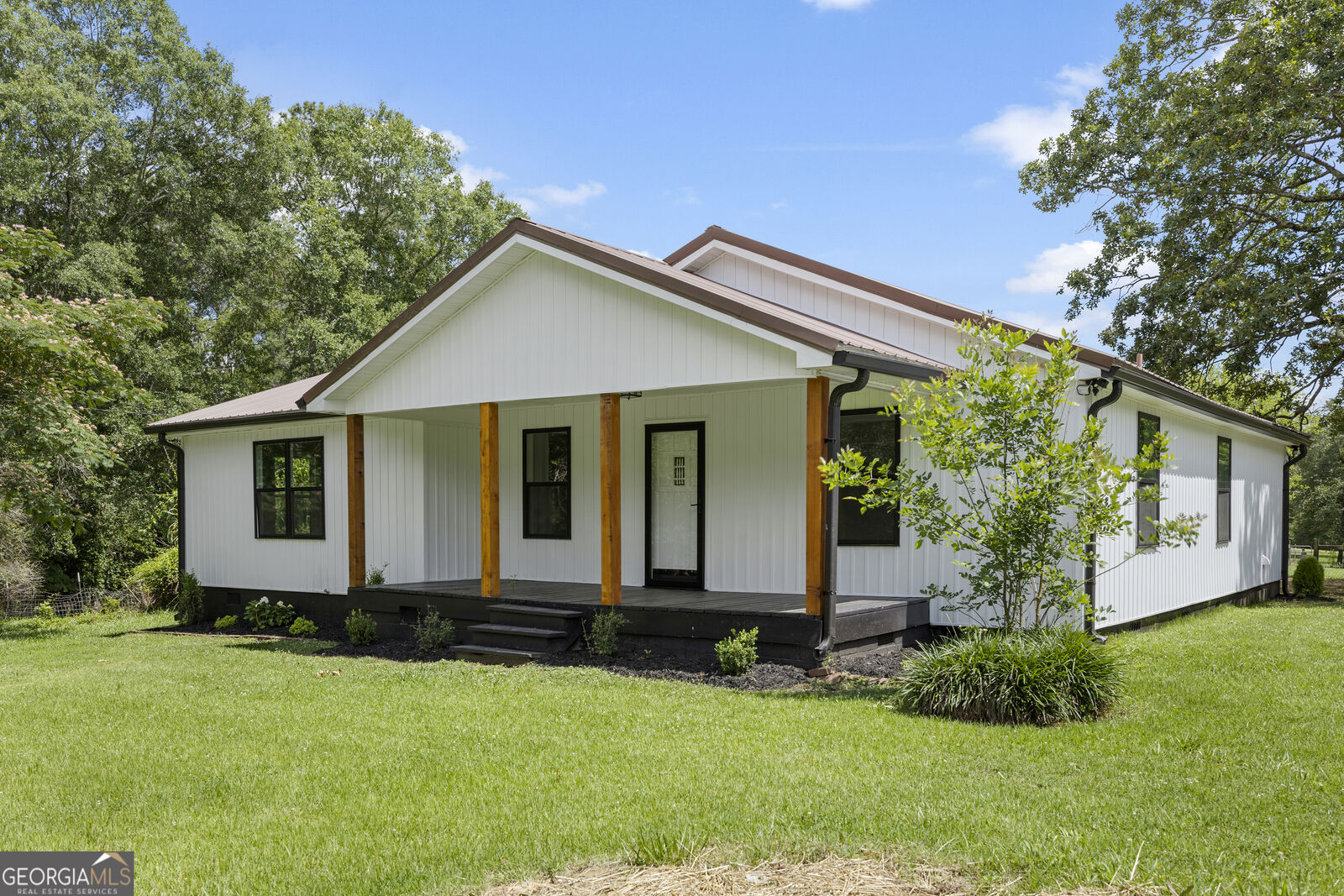 Property Photo:  1567 Livingston Road SW  GA 30161 