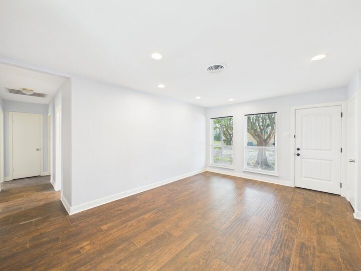 Property Photo:  5627 Winsome Lane  TX 77057 