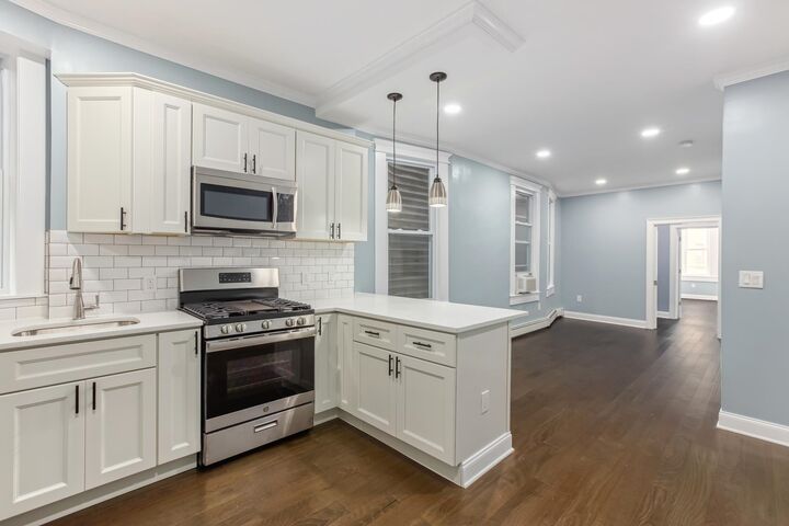 Property Photo:  380 Baldwin Ave 202  NJ 07306 
