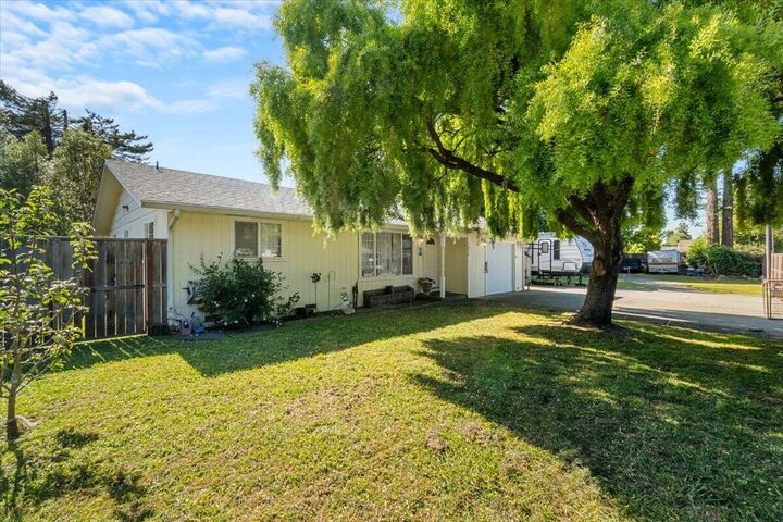 Property Photo: 2075 Simmons Road CA 95503