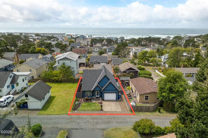 Property Photo:  3251 NW Neptune Avenue  OR 97367 