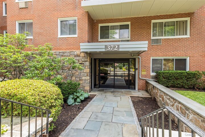 Property Photo:  372 Central Park Avenue 2A  NY 10583 
