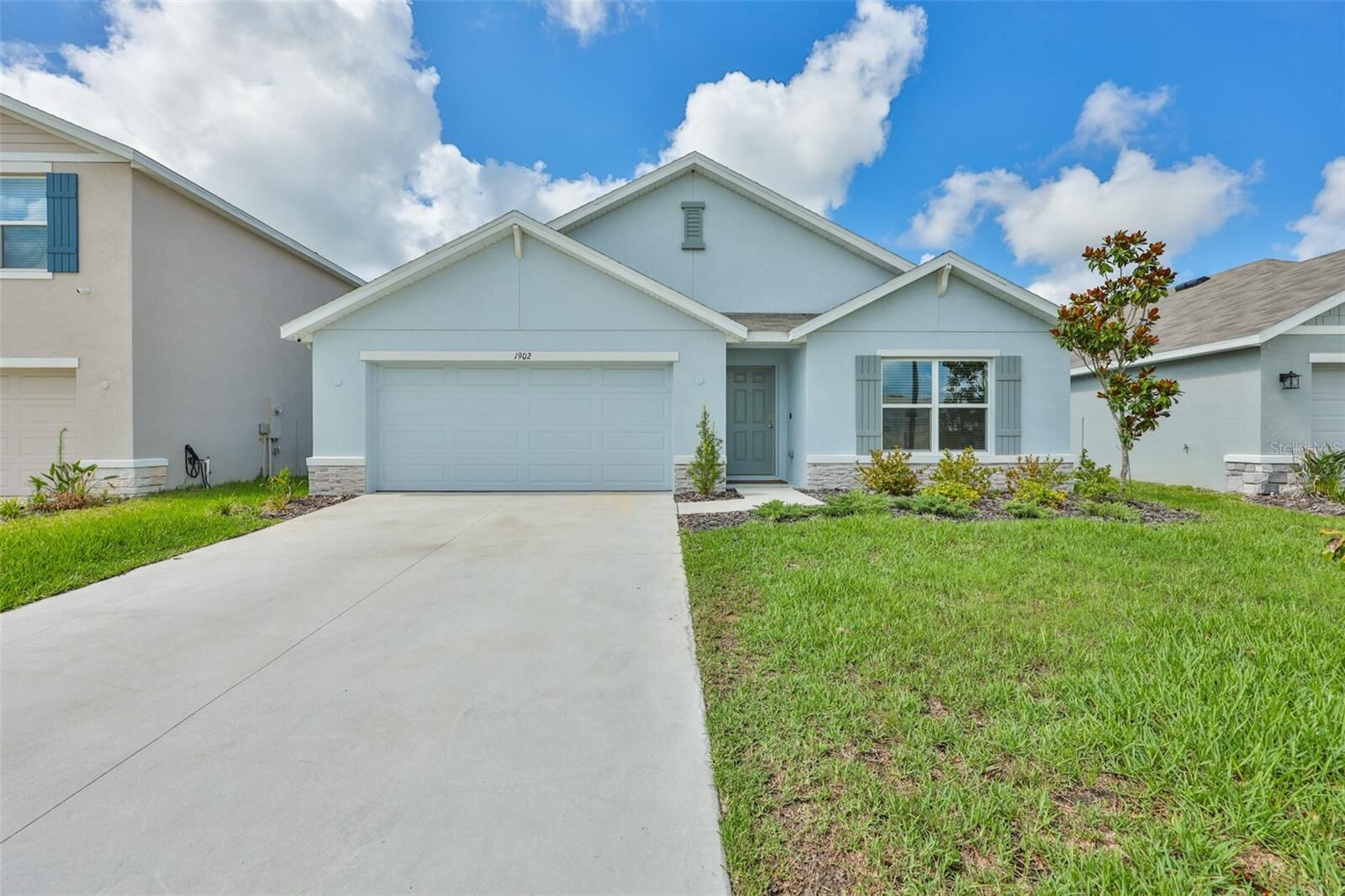 Property Photo:  1902 Tahitian Sunrise Drive  FL 33565 