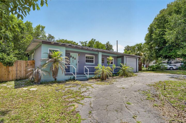 Property Photo: 129 Colomba Road FL 32713
