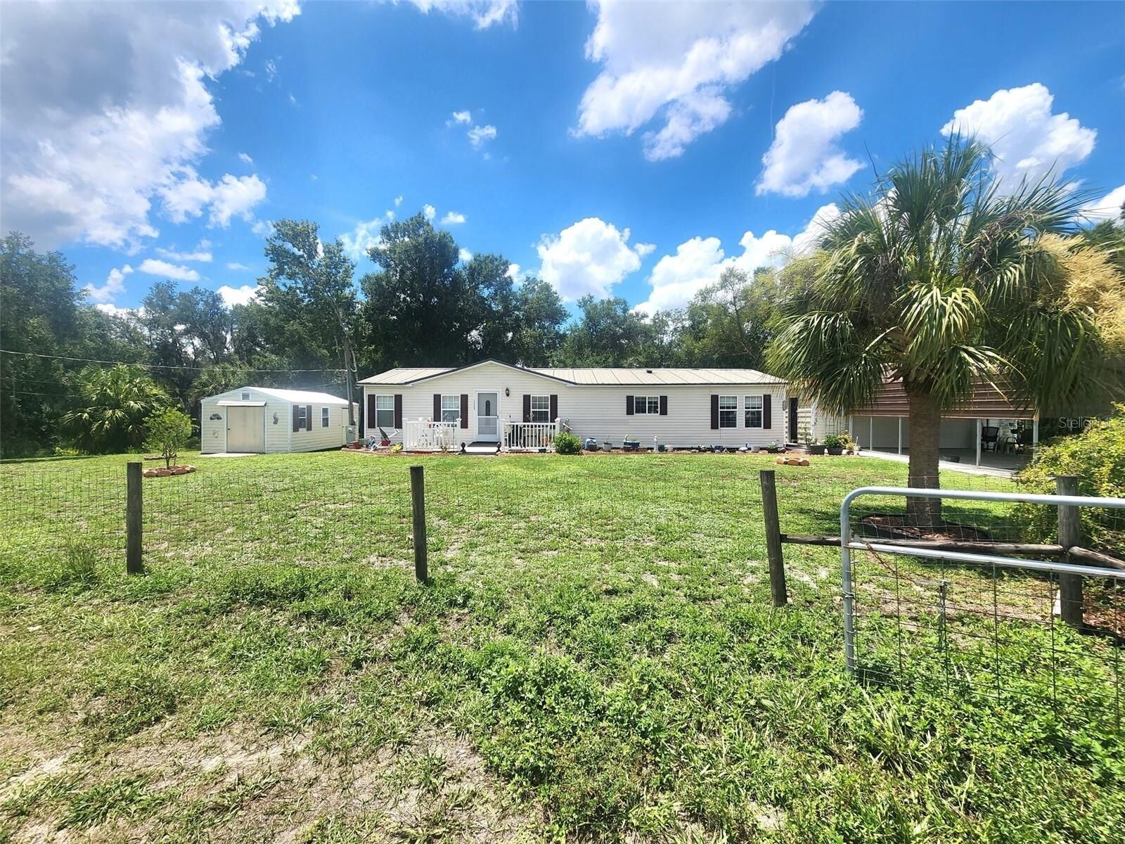 Property Photo: 12398 SW Crenshaw Avenue FL 34269