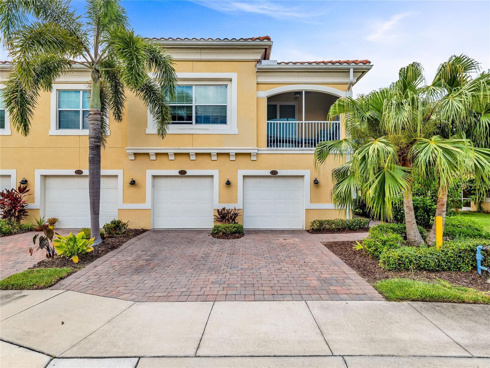Property Photo: 4213 Expedition Way 107 FL 34229