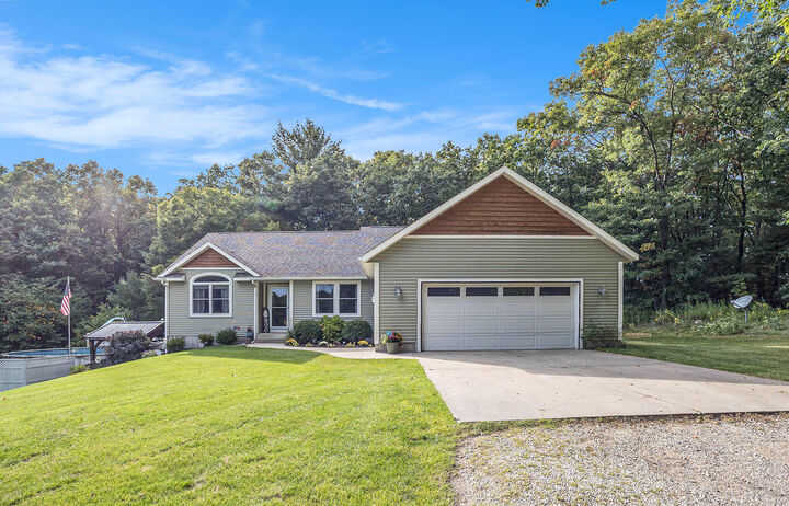 Property Photo: 2933 Cedar Hills Lane MI 49457