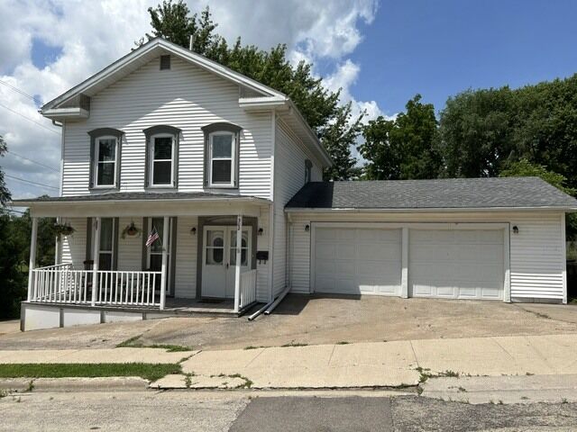 Property Photo: 302 N Carroll Street IL 61053