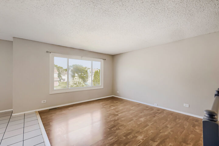 Property Photo:  3729 Dory Circle E  IL 60133 