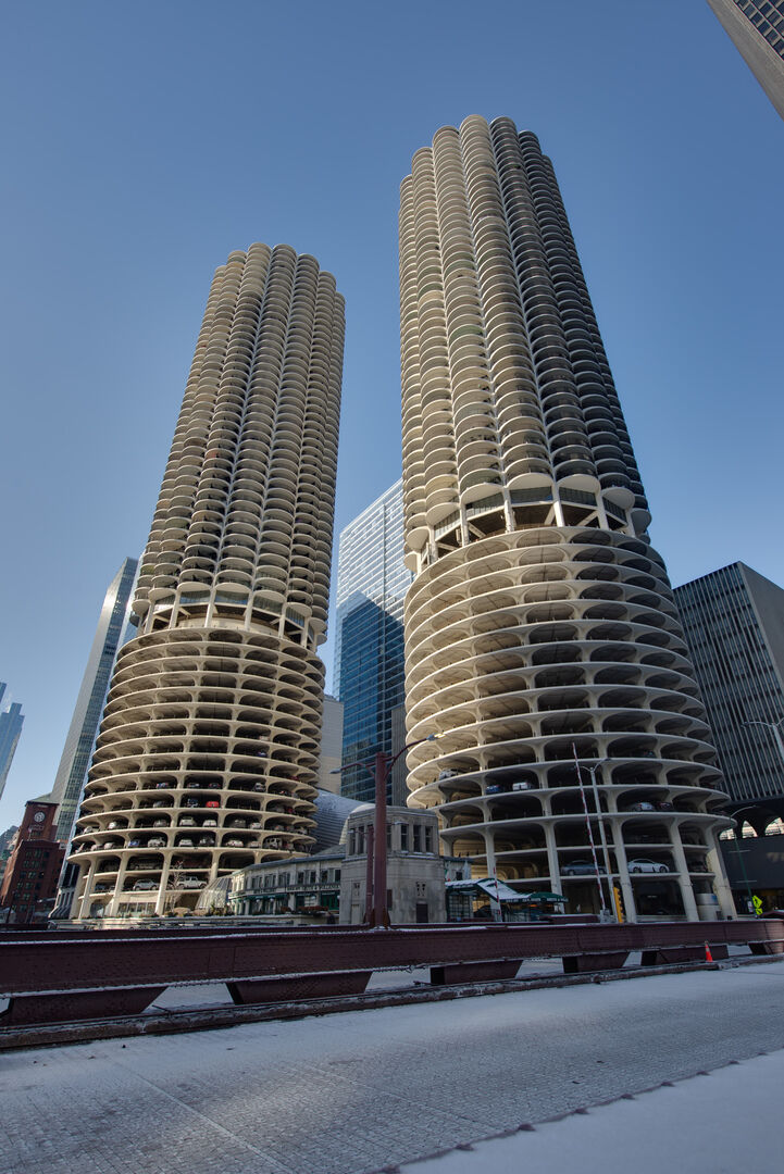 Property Photo:  300 N State Street 2424  IL 60654 