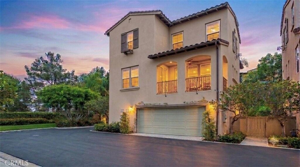 Property Photo: 347 Tall Oak CA 92603