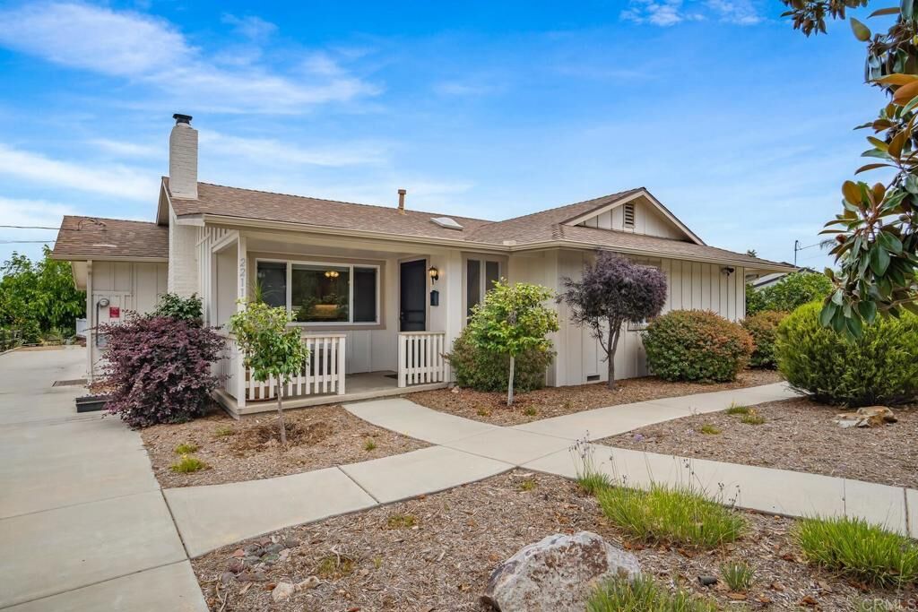 Property Photo: 2211 Winterwarm Dr CA 92028