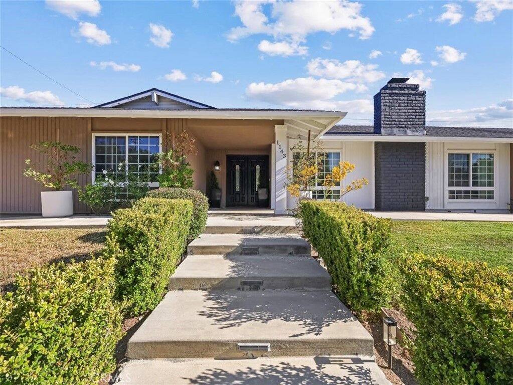 Property Photo: 1143 Greenfield Street CA 91360