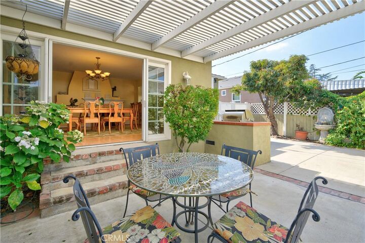 Property Photo: 1426 N Buena Vista CA 91505