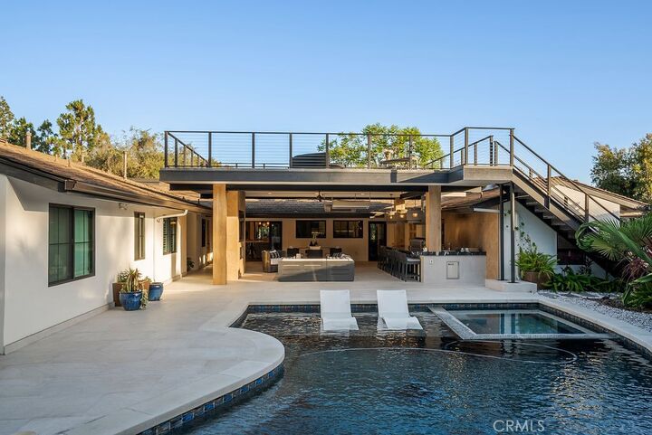 Property Photo: 18821 Ridgeview Circle CA 92861