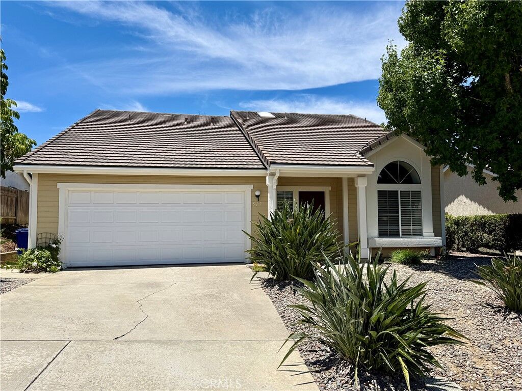 Property Photo: 517 Heather Ridge Rd CA 92078