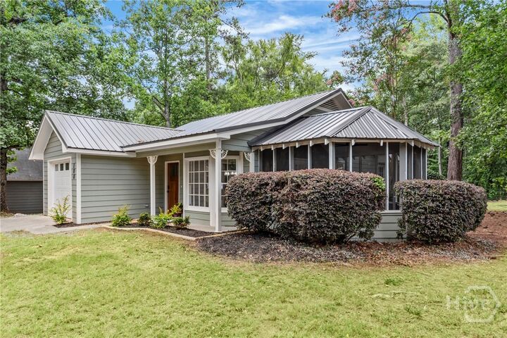 Property Photo:  100 Diamond Drive  GA 30605 