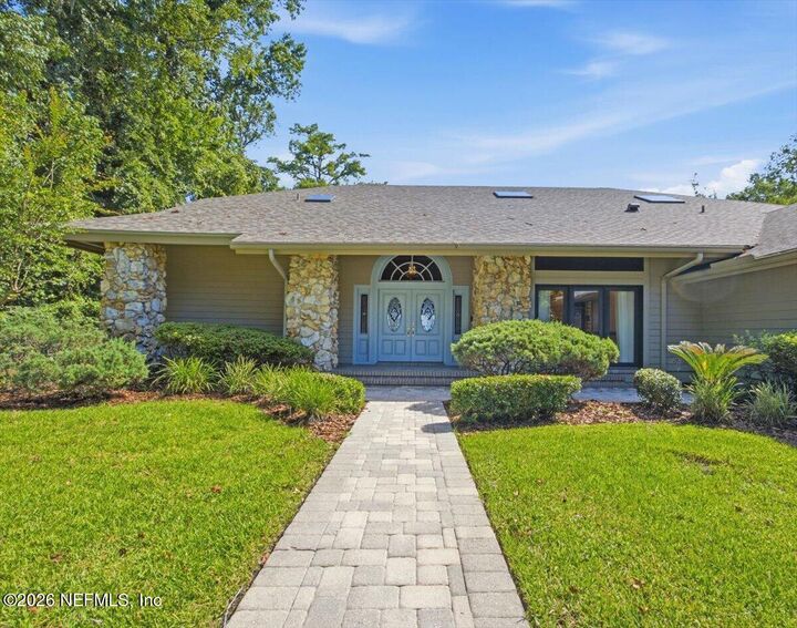 Property Photo:  4501 Ortega Farms Circle  FL 32210 