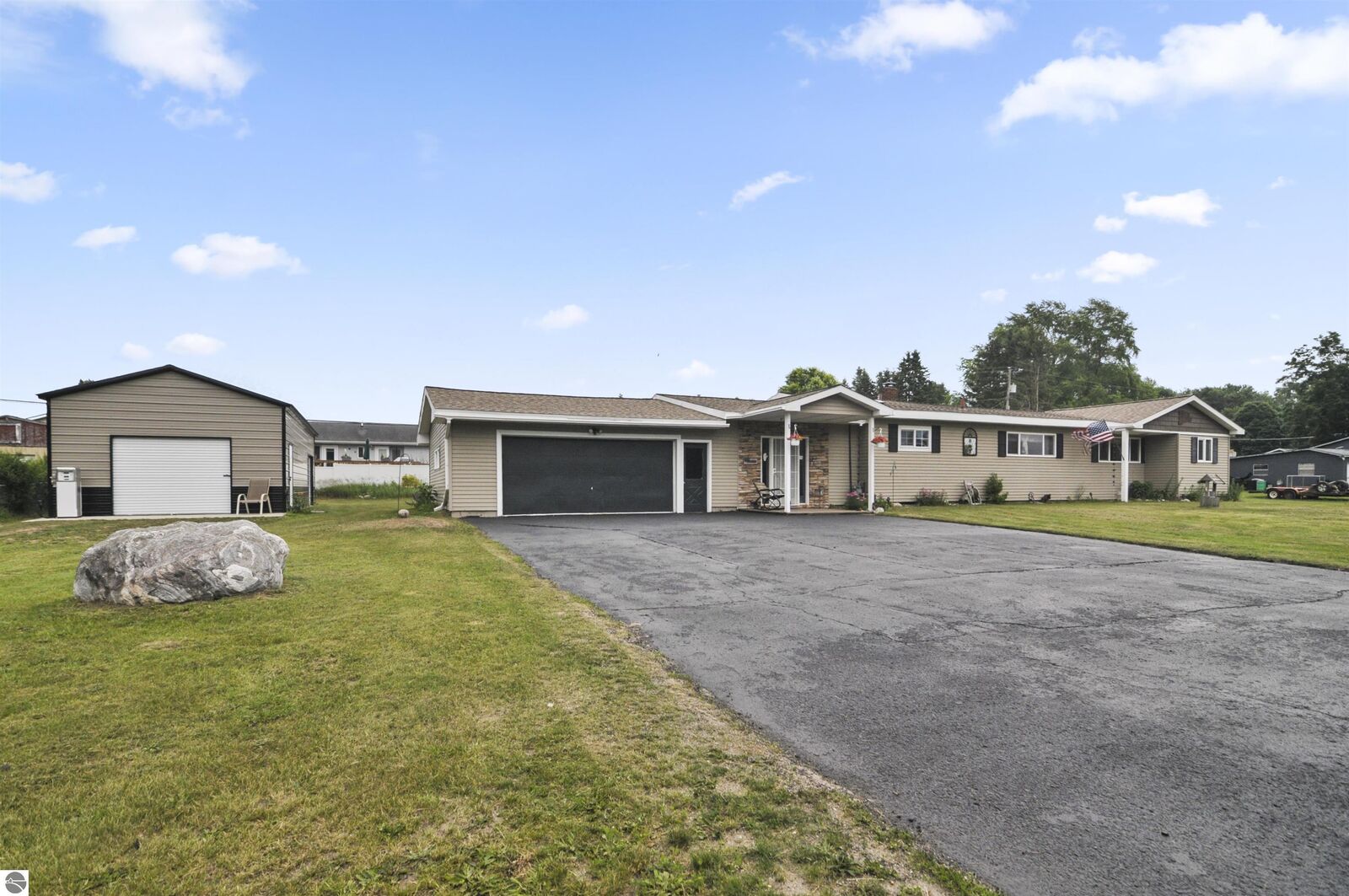 Property Photo:  18116 205th Avenue  MI 49307 