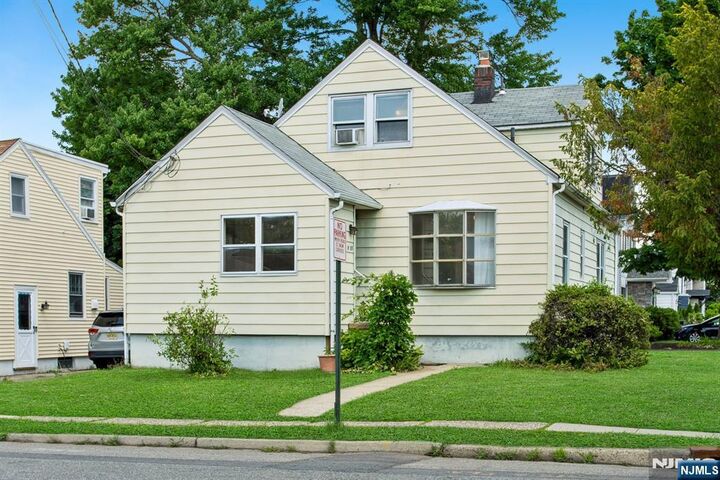 Property Photo:  8-15 Berdan Avenue  NJ 07410 