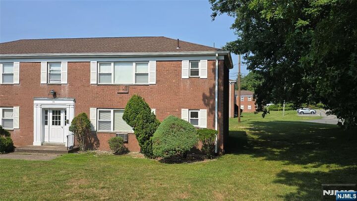 Property Photo:  24 Rolling Ridge Road A  NJ 07645 