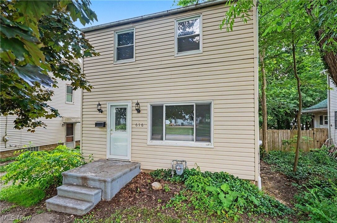 Property Photo: 616 Tallmadge Road OH 44221