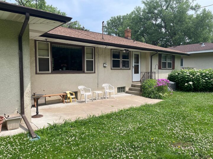 Property Photo:  2080 Nebraska Avenue E  MN 55119 