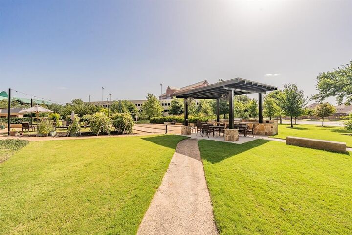 Property Photo:  1735 Wittington Place 3206  TX 75234 
