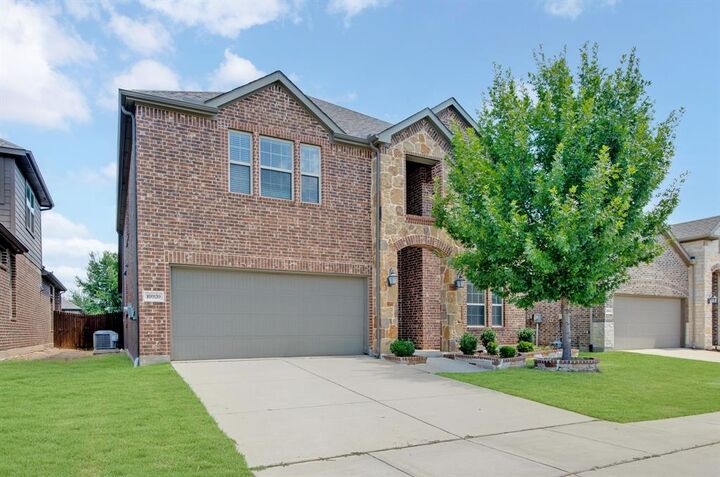Property Photo: 10920 Calvert Place TX 75071