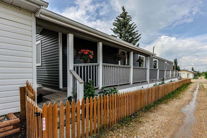 Photo de la propriété:  16 Main Street  AB T0B 1J0 